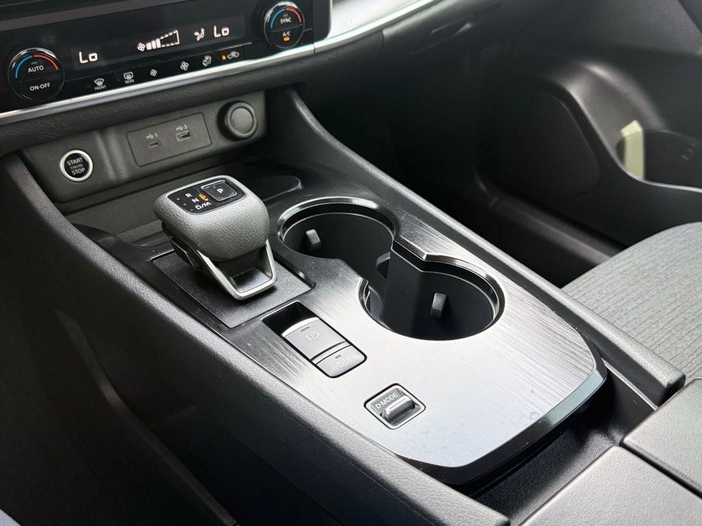 2023 Nissan Rogue SV HEATED MIRRORS