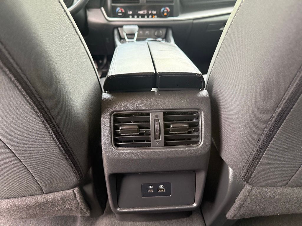 2023 Nissan Rogue SV HEATED MIRRORS