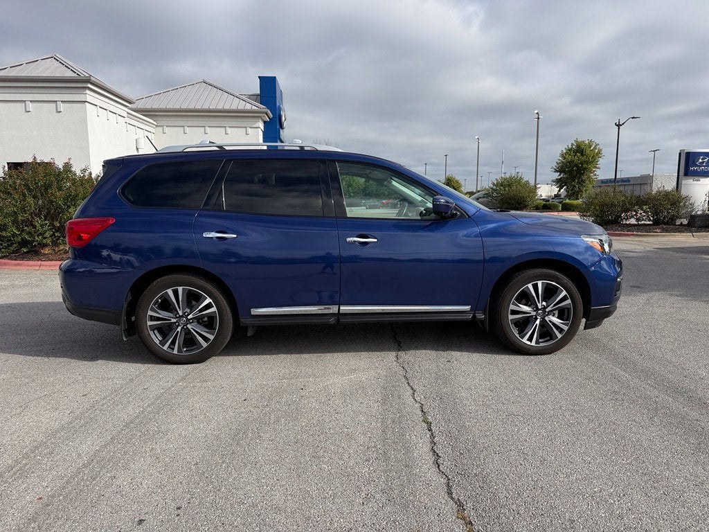 2017 Nissan Pathfinder Platinum - 4WD / DUAL SUNROOF / CLEAN CARFAX