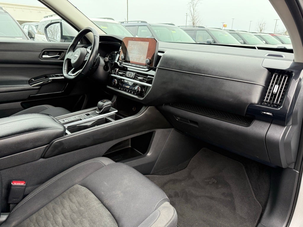 2022 Nissan Pathfinder SV 3 ROW SUV