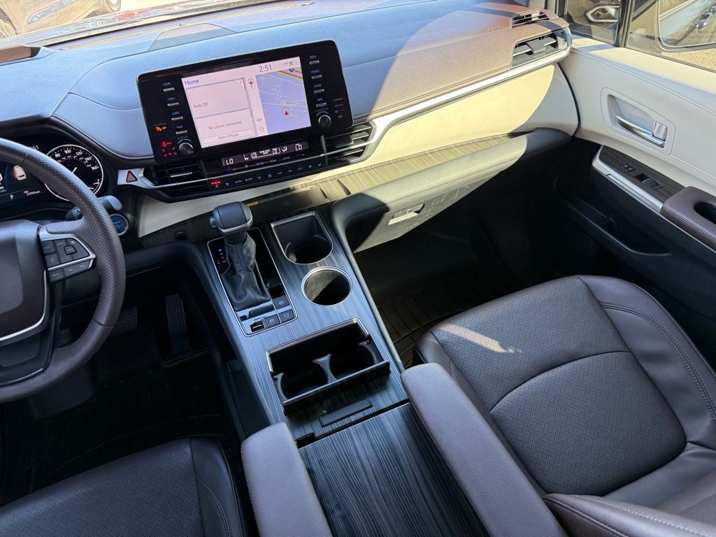 2024 Toyota Sienna Platinum 7 Passenger
