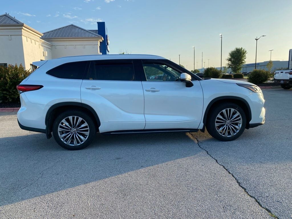 2022 Toyota Highlander Platinum