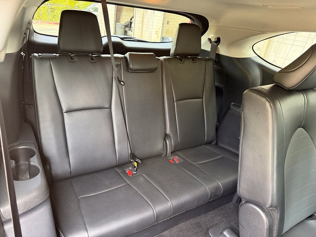 2025 Toyota Highlander XLE - AWD / SUNROOF / CLEAN CARFAX