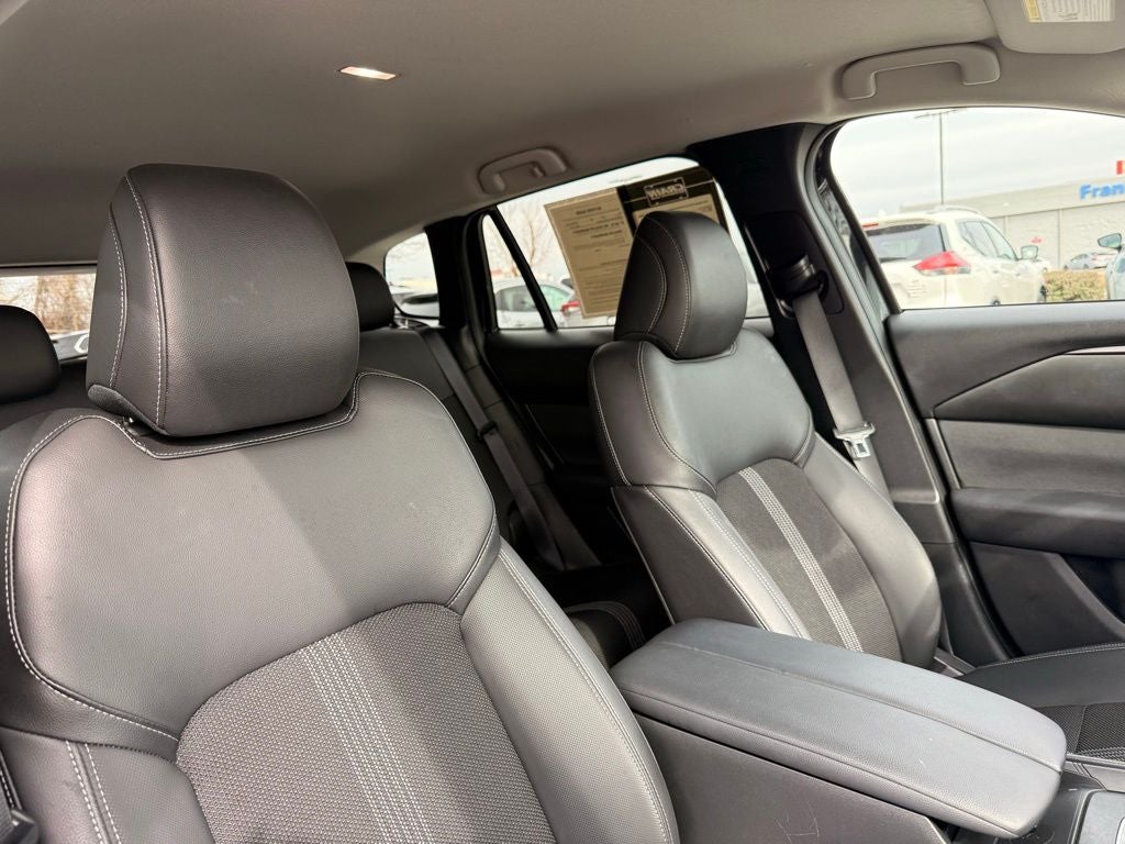 2025 Mazda Mazda CX-50 2.5 S Preferred Package CLEAN CAR FAX ONE OWNER