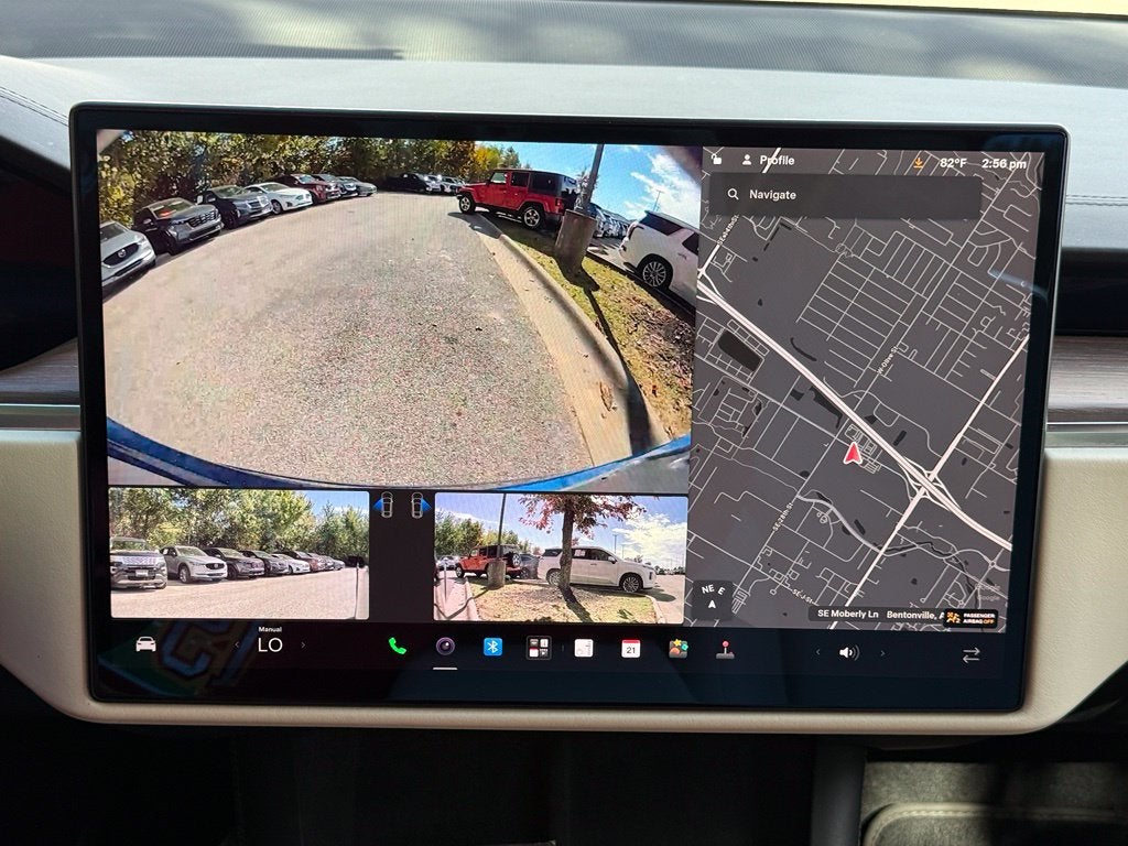 2022 Tesla Model X Base - AWD / 3RD ROW / CLEAN CARFAX