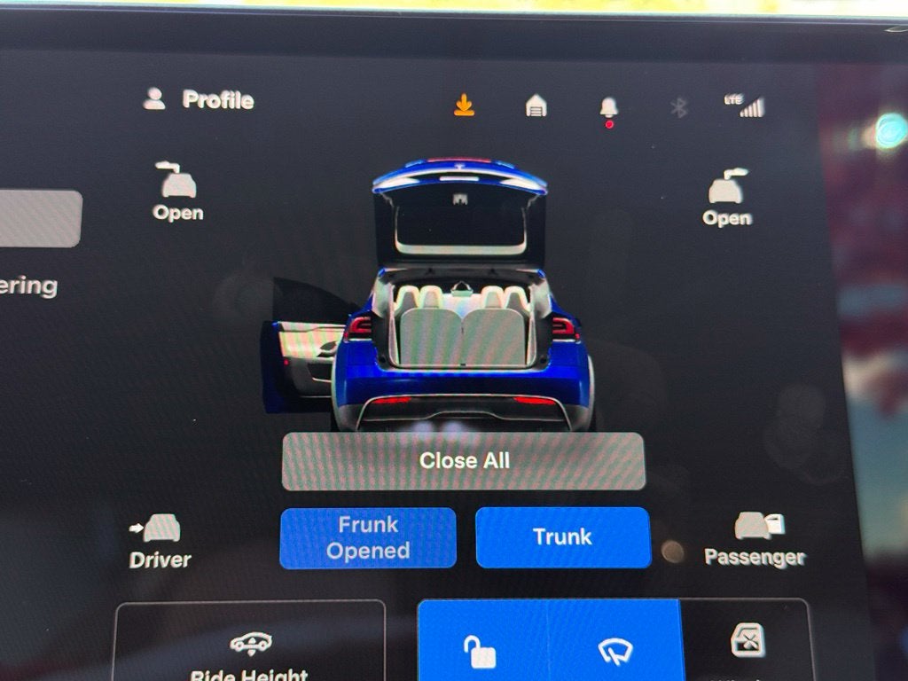 2022 Tesla Model X Base - AWD / 3RD ROW / CLEAN CARFAX