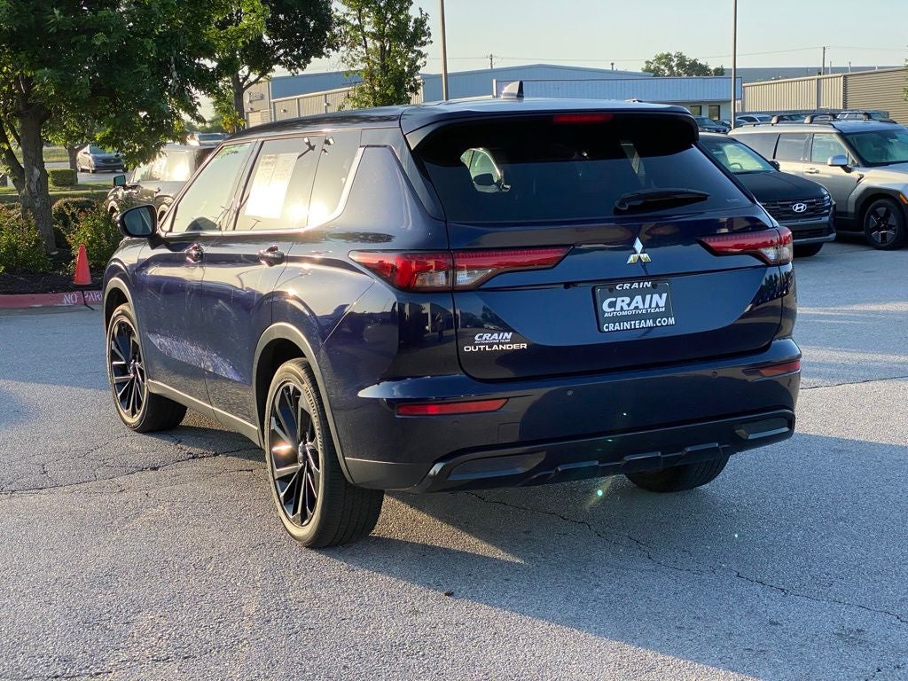 2022 Mitsubishi Outlander SE LOW MILES