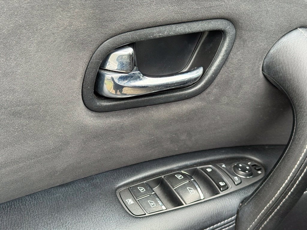 2018 Nissan Armada SV - 4WD / LEATHER INTERIOR