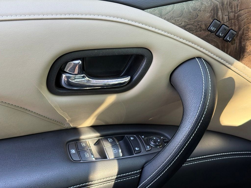 2022 INFINITI QX80 Premium Select