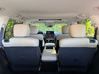 2022 INFINITI QX80 Premium Select