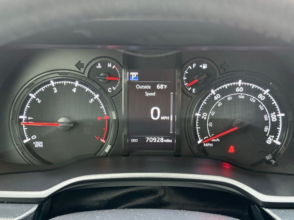 2023 Toyota 4Runner SR5 CARPLAY