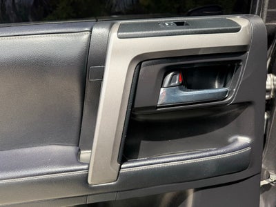 2023 Toyota 4Runner SR5 CARPLAY