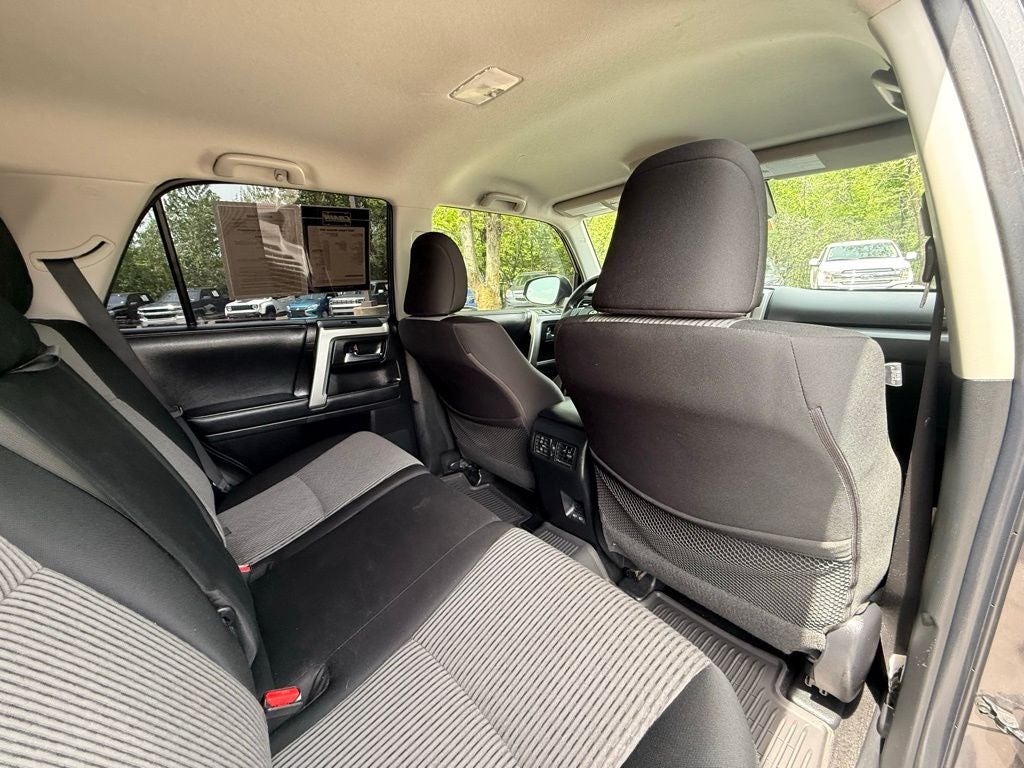 2023 Toyota 4Runner SR5 CARPLAY