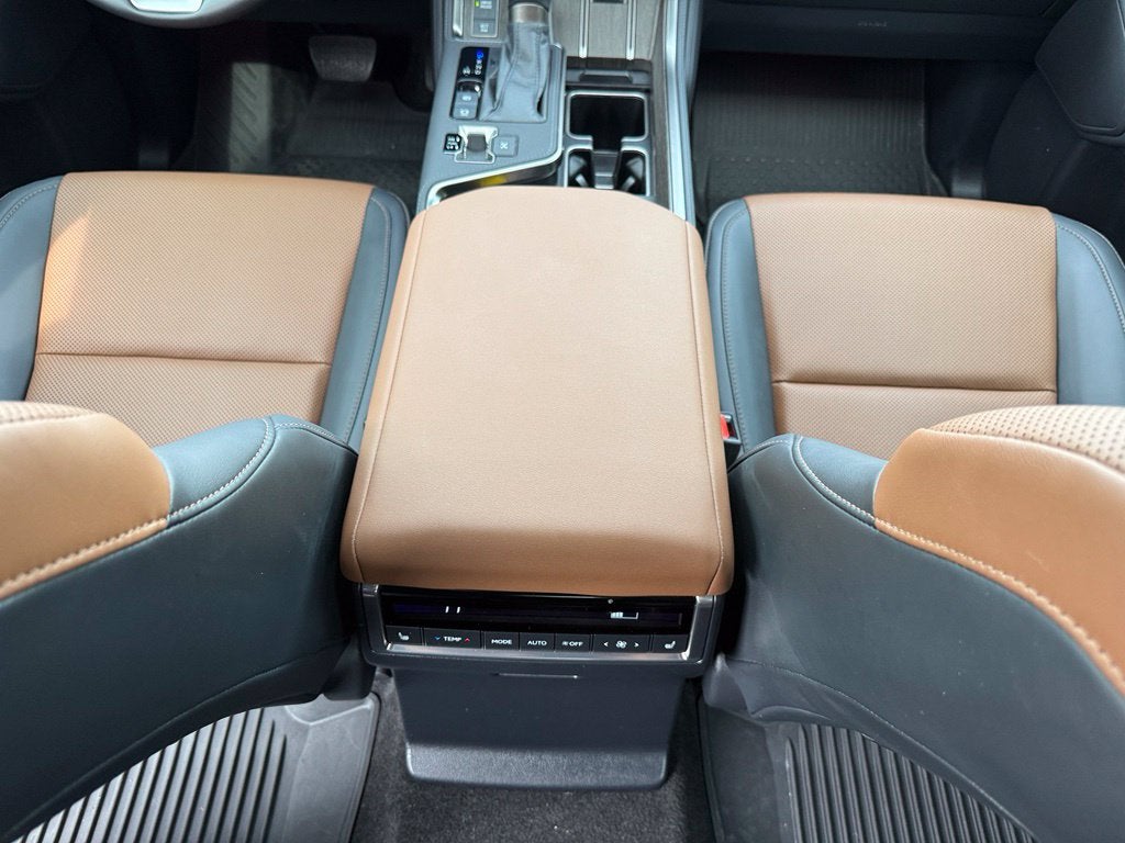 2026 Lexus GX 550 Premium+ - LIFTED! / 4WD / SUNROOF / CAPTAIN'S CHAIRS