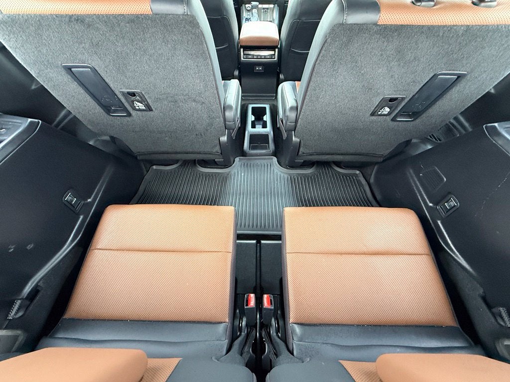 2026 Lexus GX 550 Premium+ - LIFTED! / 4WD / SUNROOF / CAPTAIN'S CHAIRS