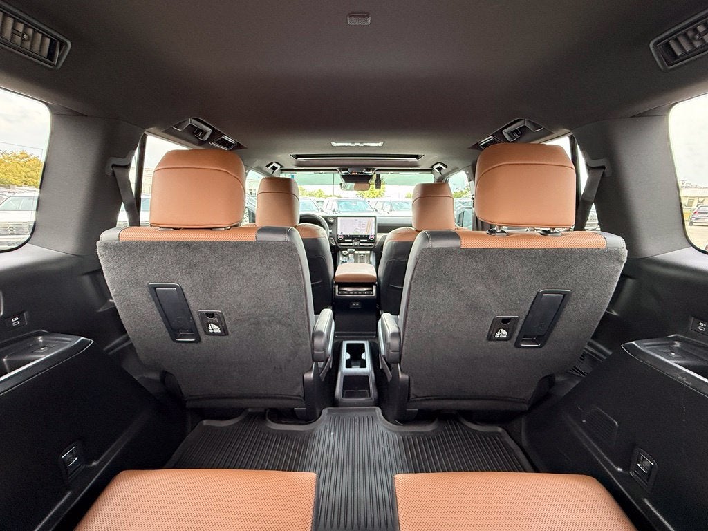 2026 Lexus GX 550 Premium+ - LIFTED! / 4WD / SUNROOF / CAPTAIN'S CHAIRS