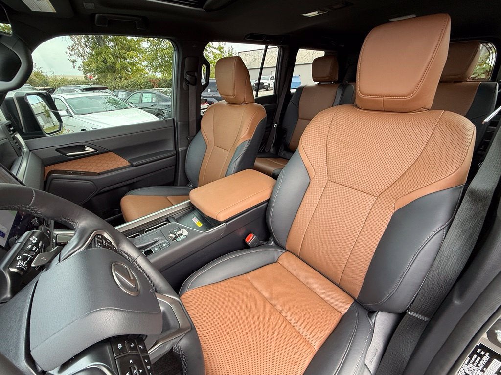 2026 Lexus GX 550 Premium+ - LIFTED! / 4WD / SUNROOF / CAPTAIN'S CHAIRS