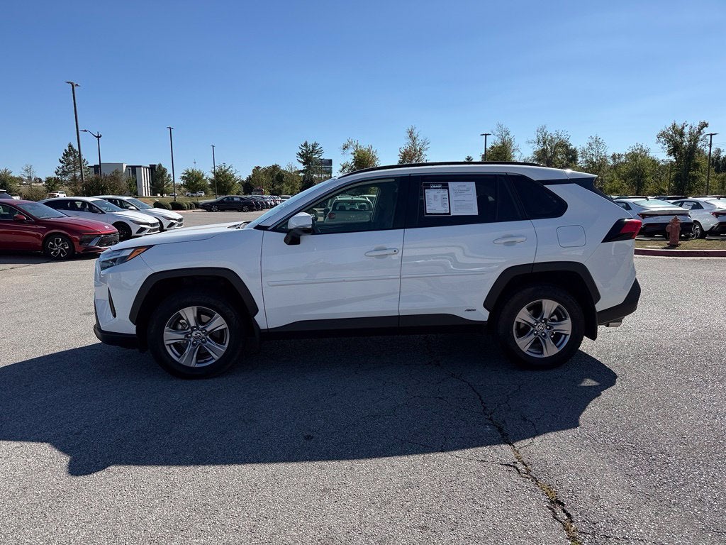 2022 Toyota RAV4 Hybrid XLE - AWD | SUNROOF | CLEAN CARFAX