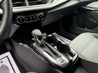 2025 Chevrolet Trax LT ONE OWNER CARFAX