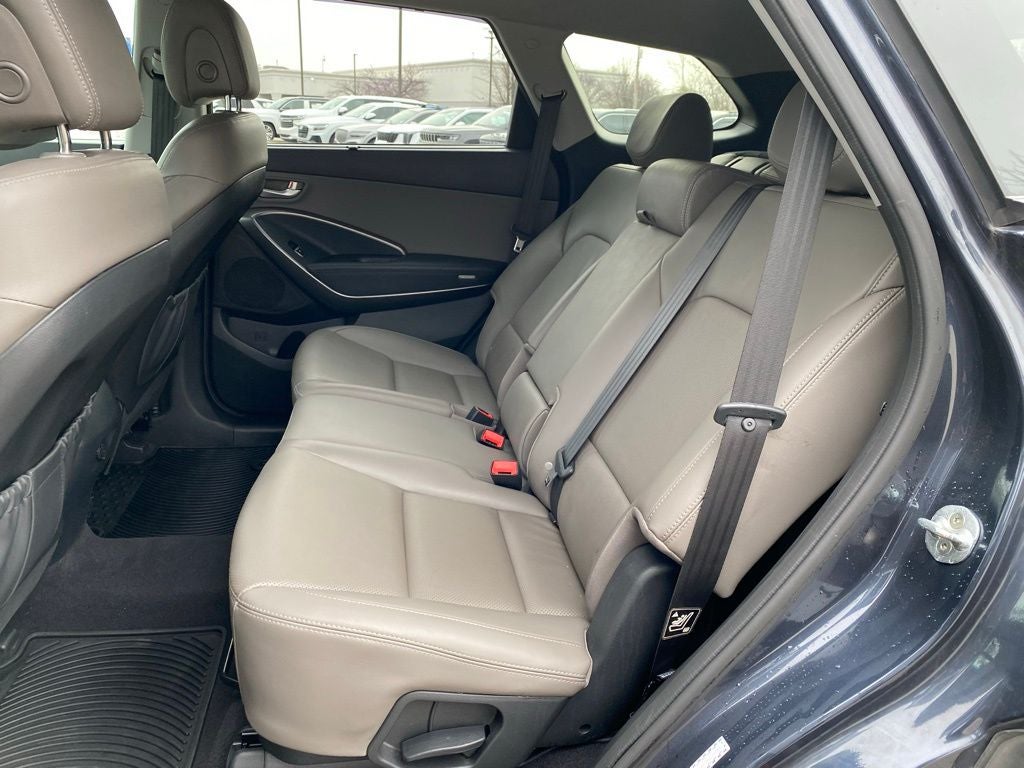 2017 Hyundai Santa Fe SE