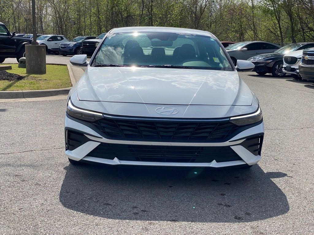 2024 Hyundai Elantra SE