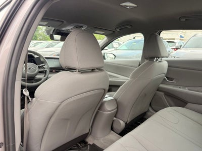 2023 Hyundai Elantra SEL Fluid Metal