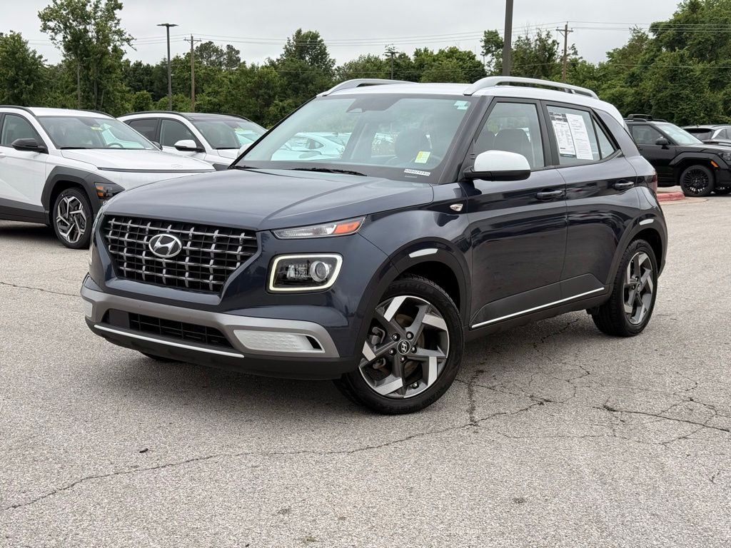 2023 Hyundai Venue Limited ONE OWNER CLEAN CARFAX
