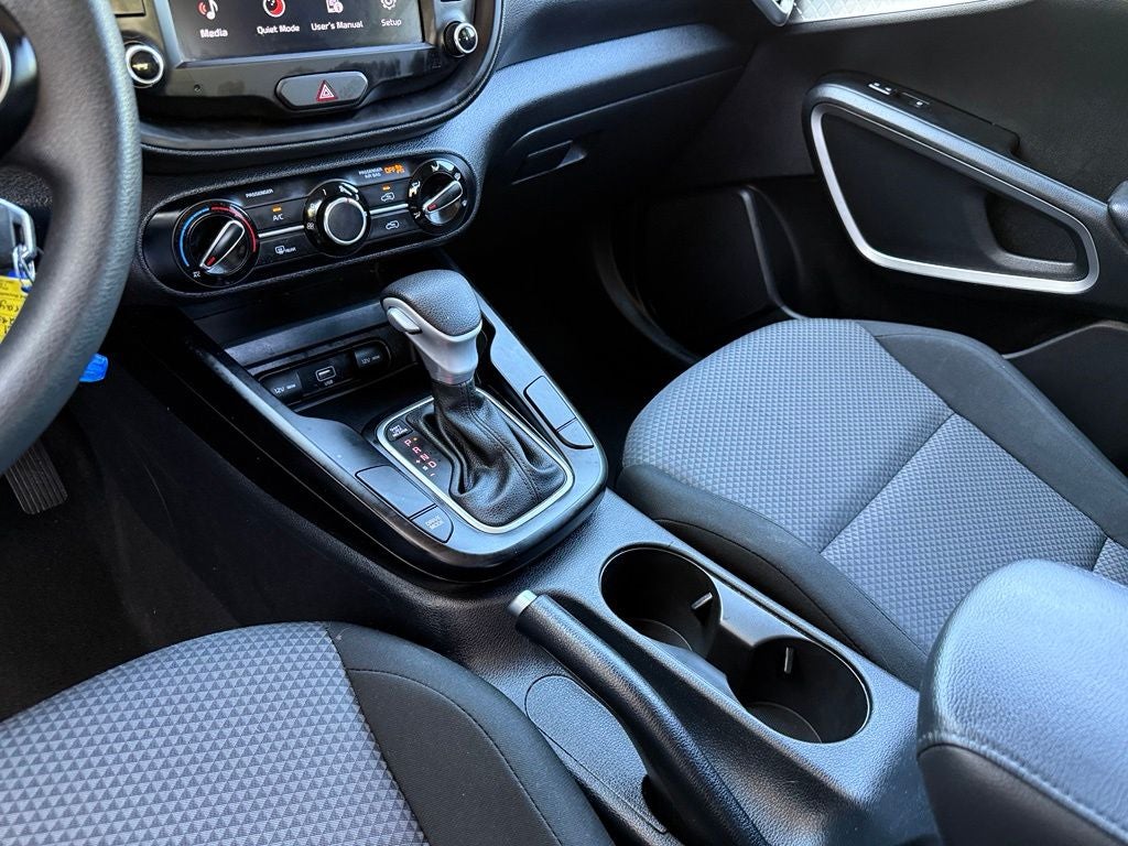 2022 Kia Soul LX - CLEAN CARFAX