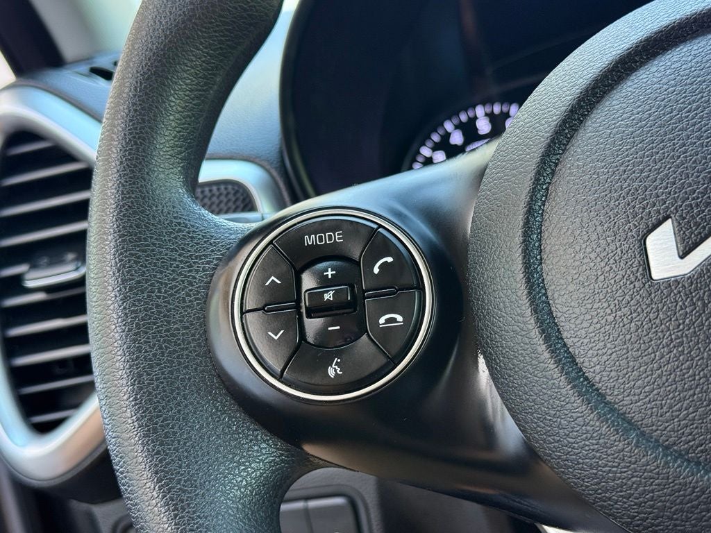 2022 Kia Soul LX - CLEAN CARFAX