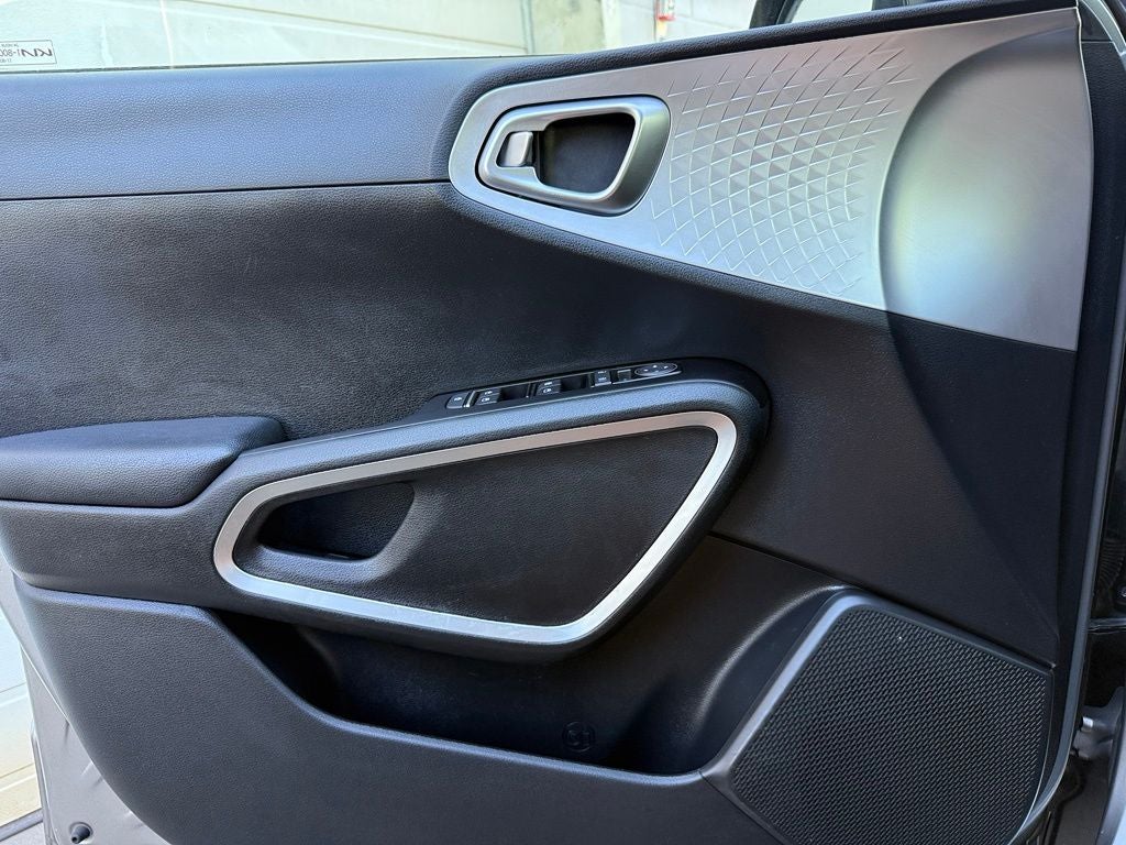 2022 Kia Soul LX - CLEAN CARFAX
