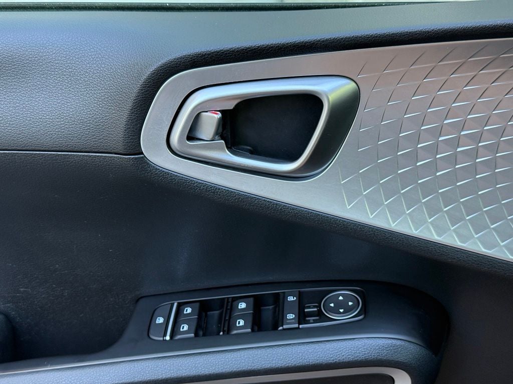 2022 Kia Soul LX - CLEAN CARFAX