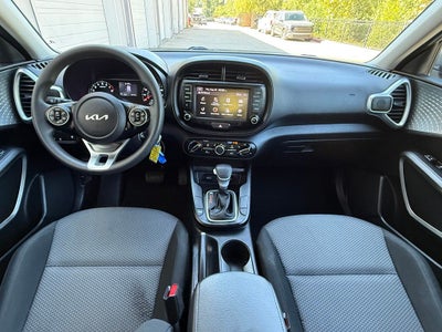 2022 Kia Soul LX - CLEAN CARFAX