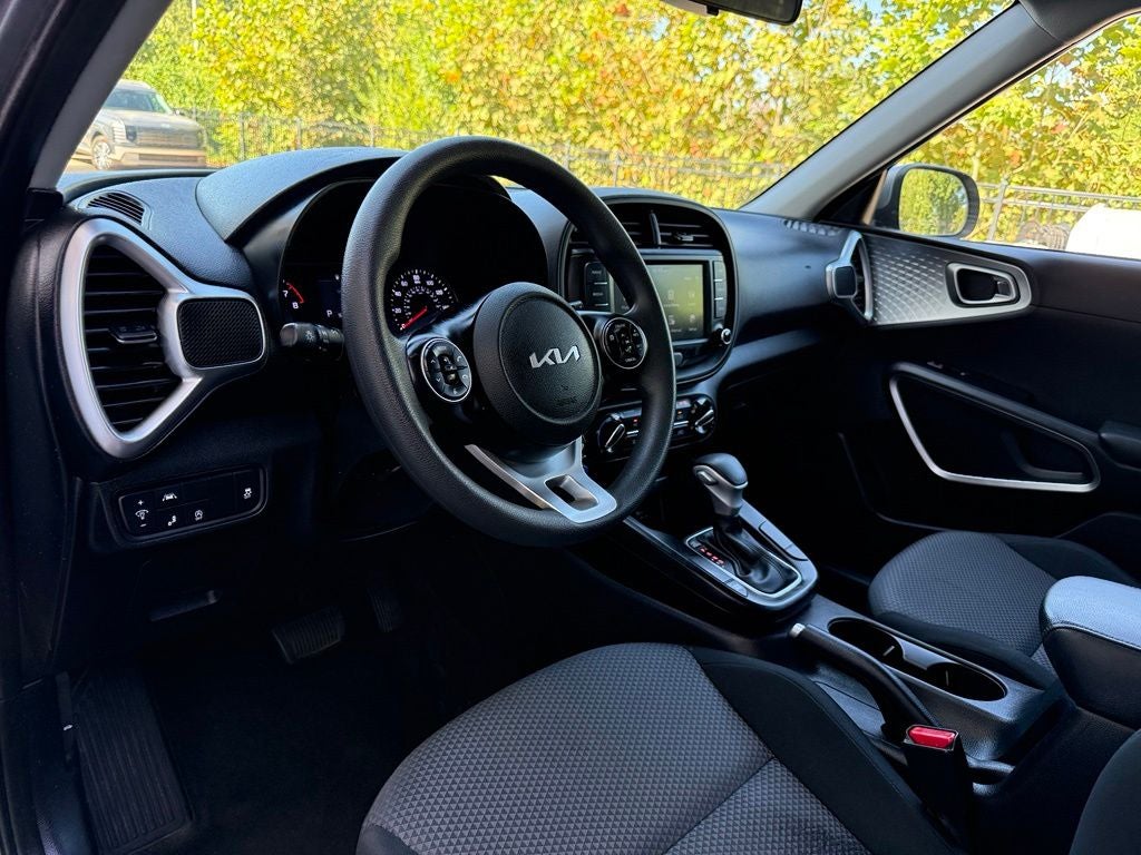 2022 Kia Soul LX - CLEAN CARFAX