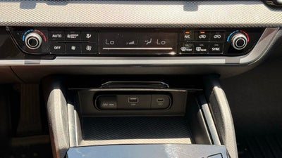 2023 Kia Sportage Hybrid LX LOW MILES