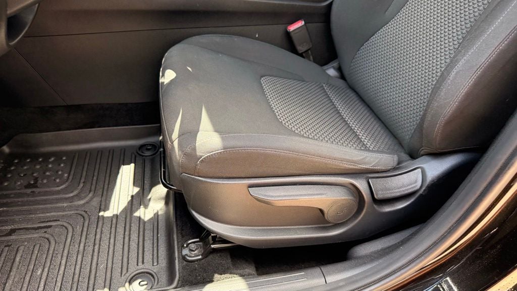 2023 Kia Sportage Hybrid LX LOW MILES