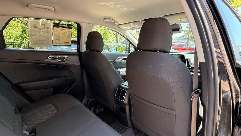 2023 Kia Sportage Hybrid LX LOW MILES