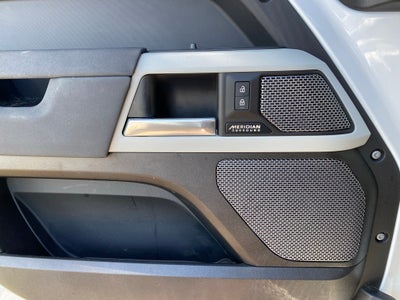 2023 Land Rover Defender 110 X-Dynamic SE