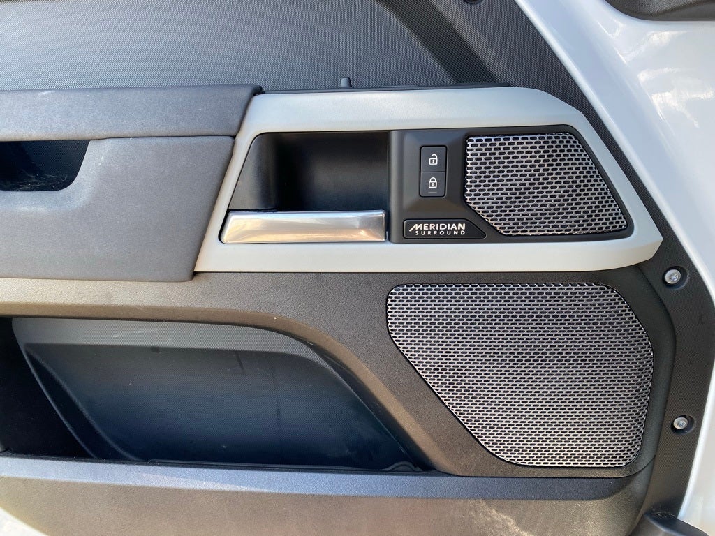 2023 Land Rover Defender 110 X-Dynamic SE