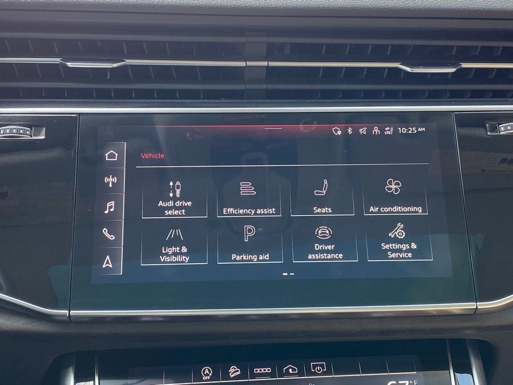 2022 Audi Q8 55 Premium Plus quattro