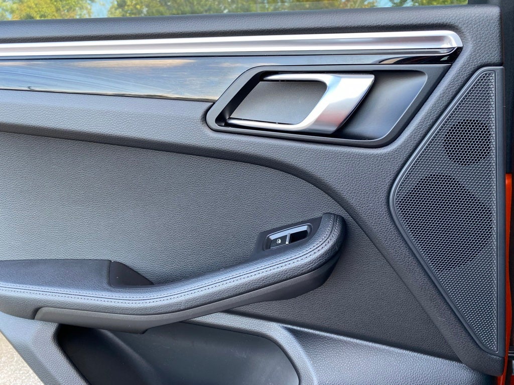 2022 Porsche Macan Base AWD / PANO ROOF / CLEAN CARFAX