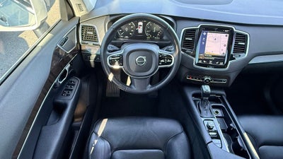 2018 Volvo XC90 T6 Momentum