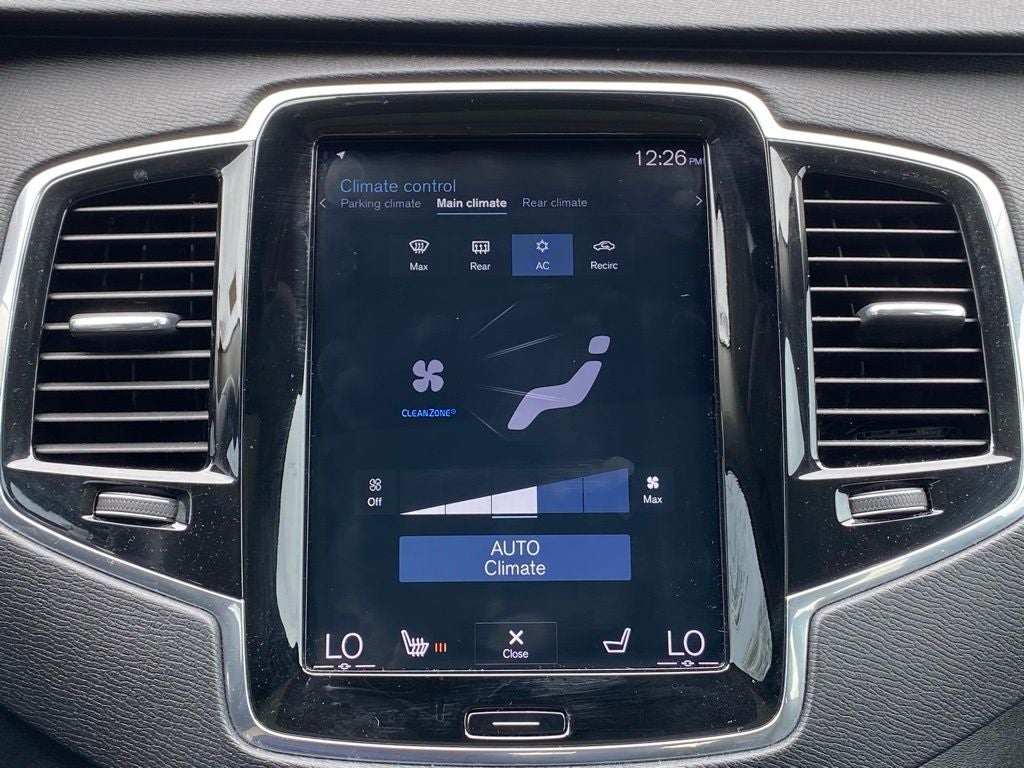 2018 Volvo XC90 T6 Momentum