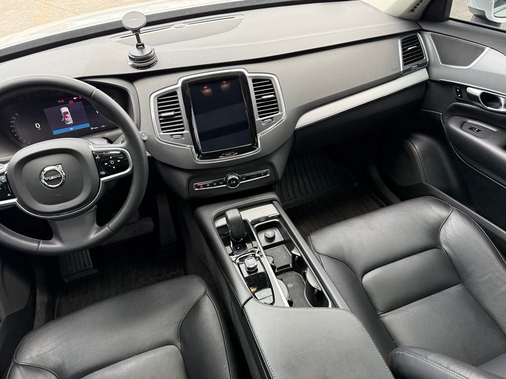 2023 Volvo XC90 B5 Core