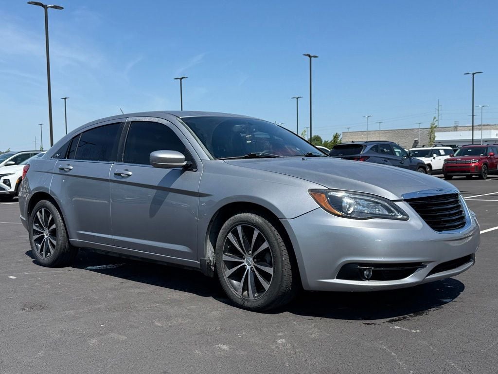 2013 Chrysler 200 Touring