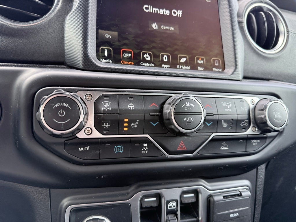 2021 Jeep Wrangler Unlimited Sahara 4xe retractable top