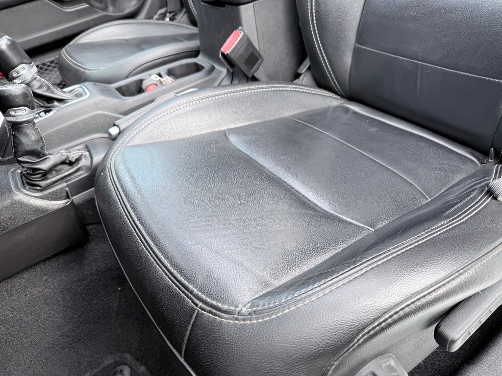 2021 Jeep Wrangler Unlimited Sahara 4xe retractable top