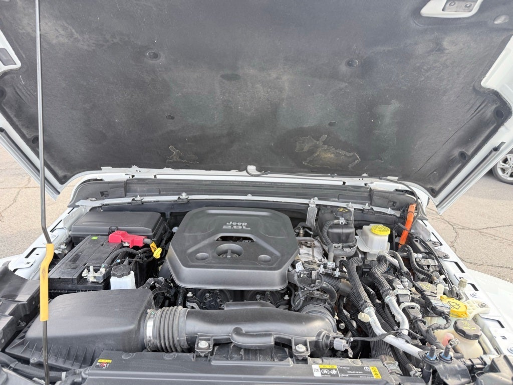 2021 Jeep Wrangler Unlimited Sahara 4xe retractable top