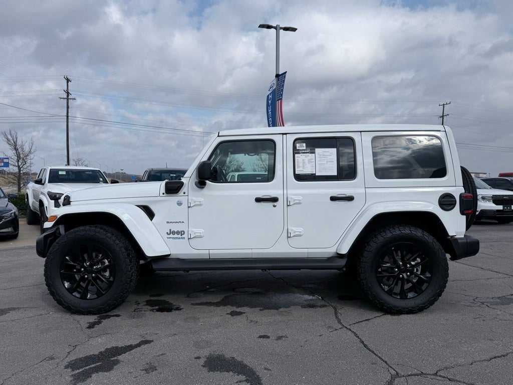 2021 Jeep Wrangler Unlimited Sahara 4xe retractable top