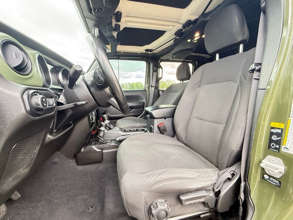 2022 Jeep Gladiator Sport