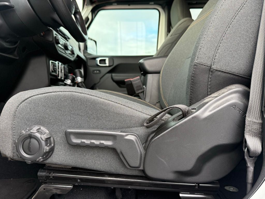 2025 Jeep Gladiator Nighthawk